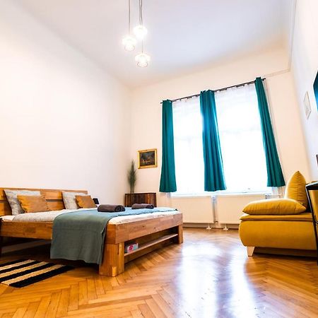 Palace Quarter Suite Budapest Eksteriør billede