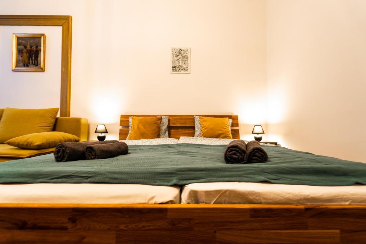 Palace Quarter Suite Budapest Eksteriør billede