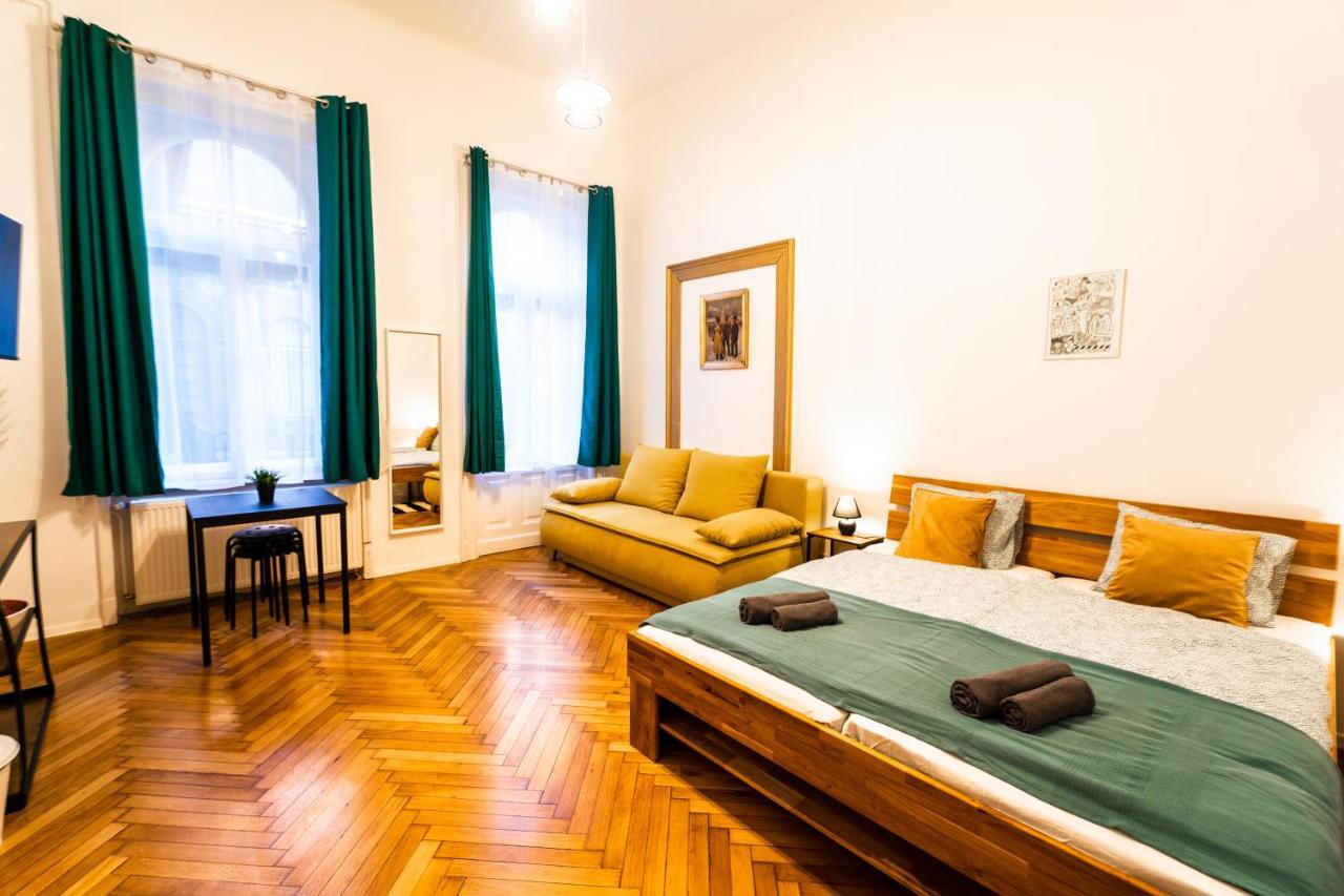 Palace Quarter Suite Budapest Eksteriør billede