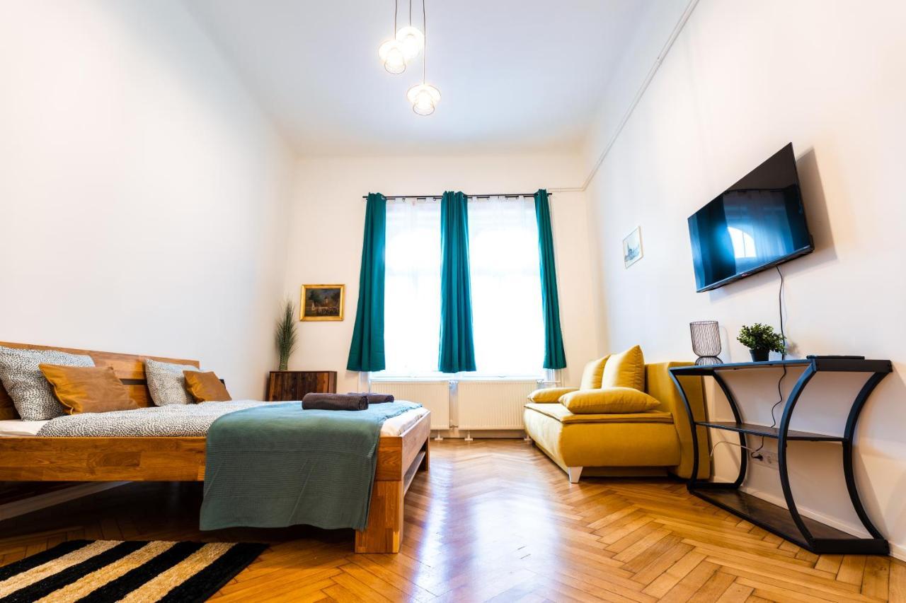 Palace Quarter Suite Budapest Eksteriør billede