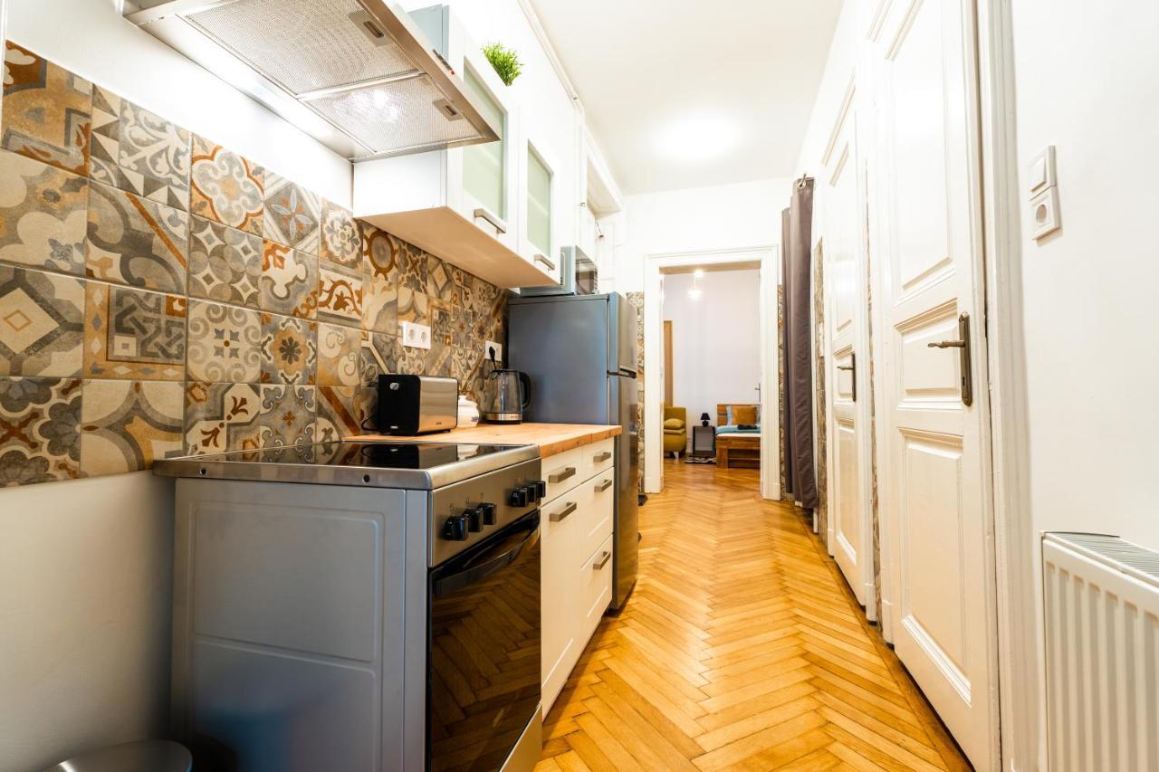Palace Quarter Suite Budapest Eksteriør billede